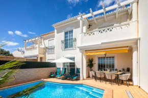 Beautiful townhouse in downtown Ferragudo